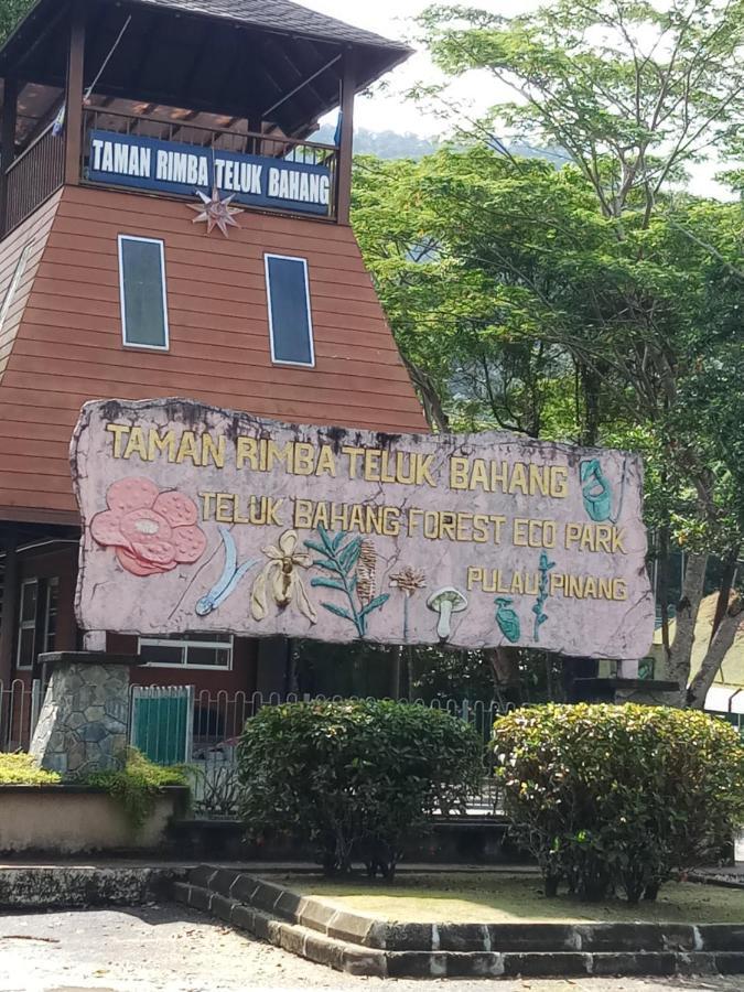 Tony'S Guesthouse At Teluk Bahang Batu Ferringhi Exterior foto