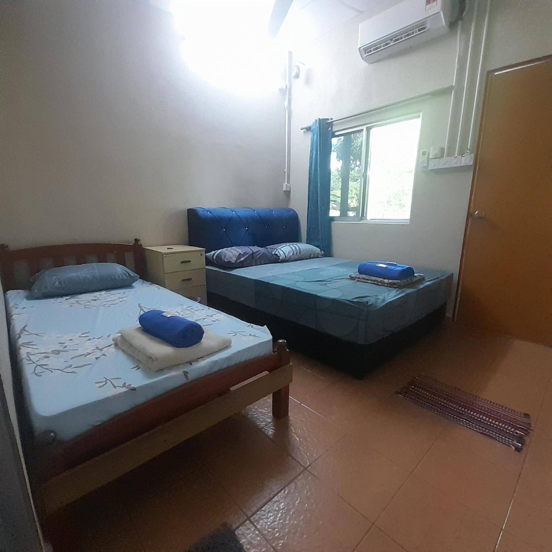 Tony'S Guesthouse At Teluk Bahang Batu Ferringhi Exterior foto